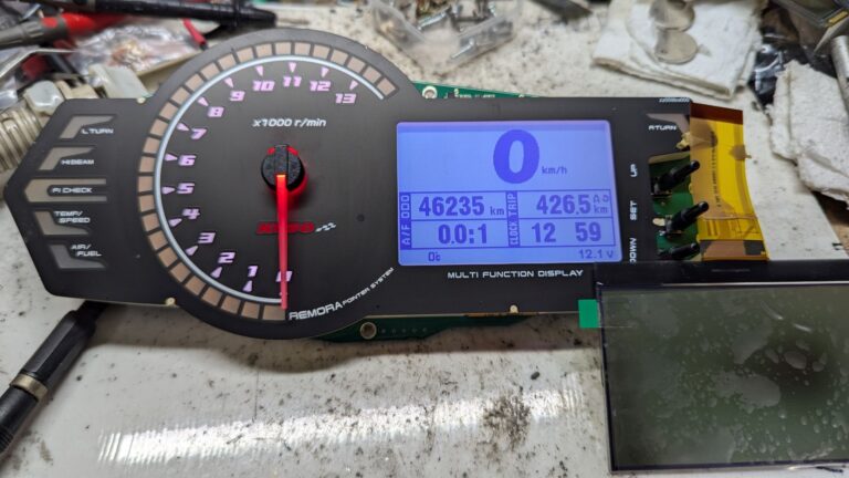 四代勁戰koso戰鬥儀表板螢幕維修